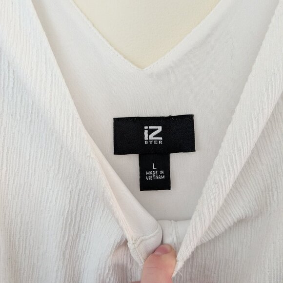 White dress with buttons - Picture 2 of 3